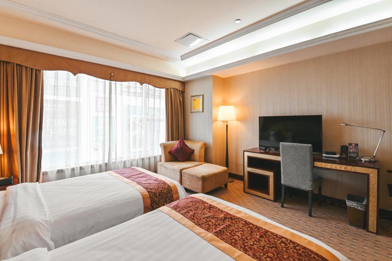 Royal Plaza Hotel Kuangcsou Kültér fotó