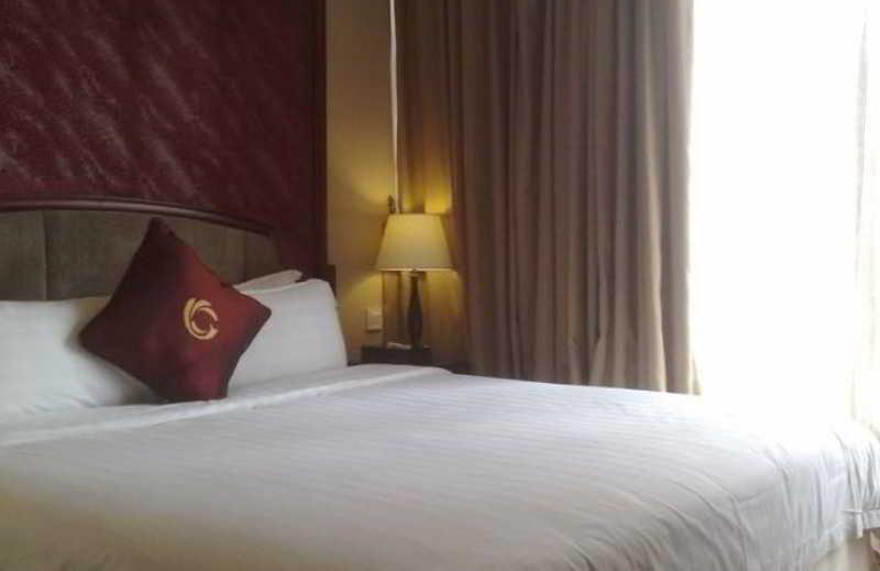 Royal Plaza Hotel Kuangcsou Kültér fotó